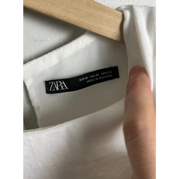 Zara White Sleeveless Blouse Draped Shoulder Detail Lined Minimalist Size XS Wms - Picture 4 of 9